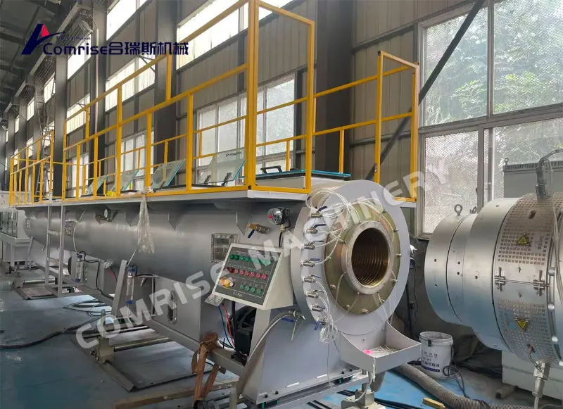 大径PEパイプ押出ライン（200～500mm）の工場試運転に成功